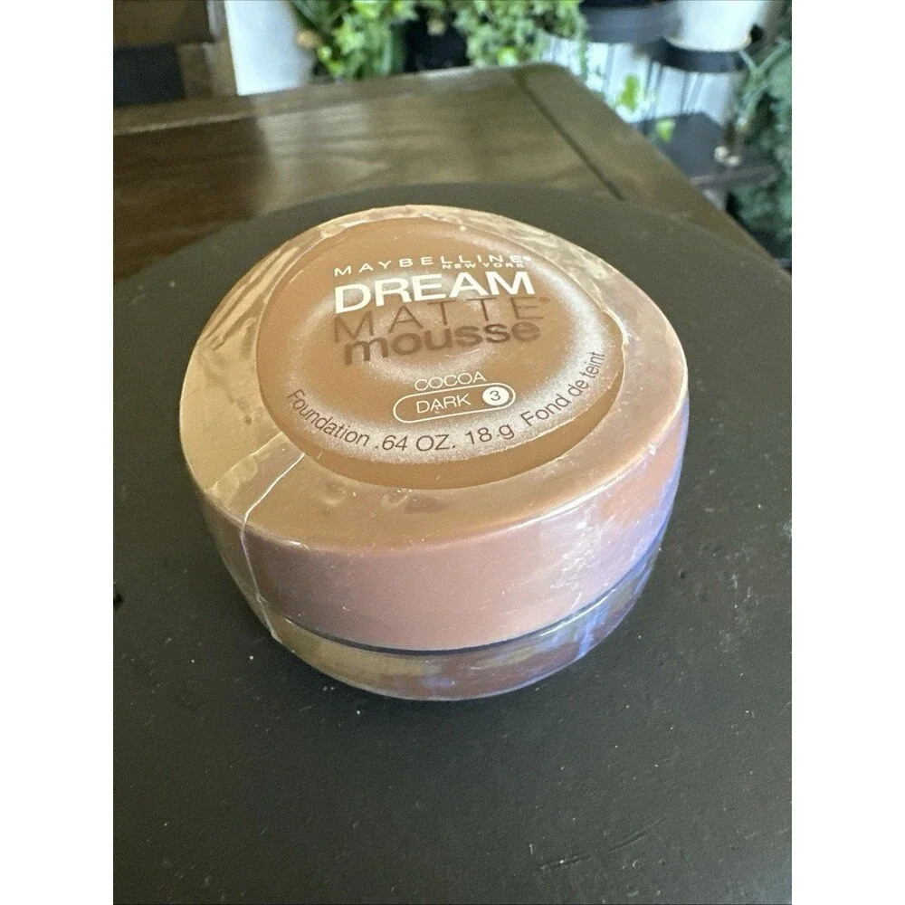 Maybelline Dream Matte Mousse COCOA DARK 3 Foundation, factory sealed